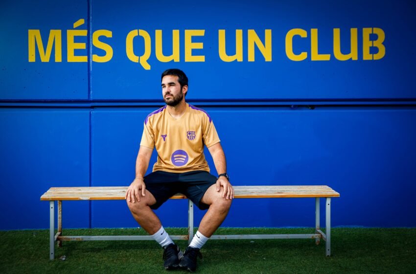  Pere Romeu, entrenador del Barcelona: “Esta profesión te lleva a la locura, estoy contento de mantenerme estable”