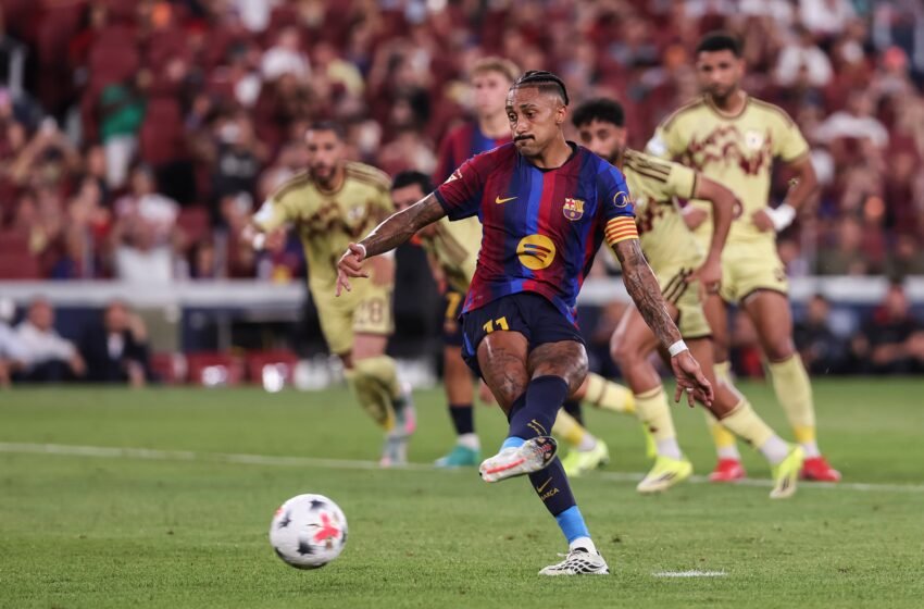  Raphinha sobrevive a la canícula y el Barcelona se lleva el Gamper