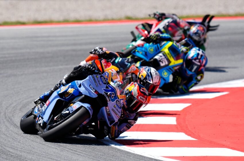  Alex Márquez resiste los mordiscos de Pedro Acosta para llevarse la ‘sprint’ en el GP de Catalunya