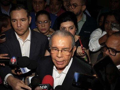  Danilo Medina critica falta de plan del Gobierno ante crisis