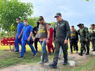  Colombia rescata a ocho personas secuestradas por el ELN