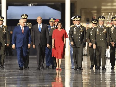  Delcy Rodríguez llama fuerzas en Venezuela defender el futuro