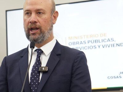  Destitución del gerente BoA tras polémica por viaje