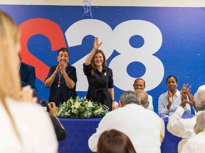  Dirigente del PRM respalda proyecto presidencial de Carolina Mejía