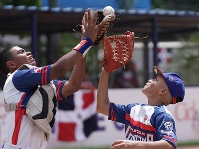  El béisbol infantil en declive ante la presión de las firmas