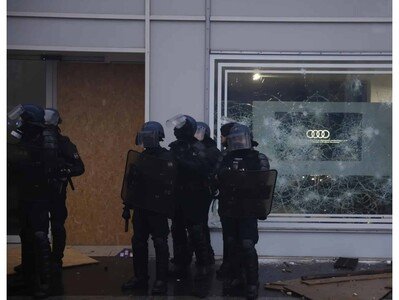  Disturbios en ciudades francesas al término de las manifestaciones