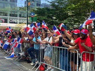 El Empire State Building se ilumina por desfile dominicano