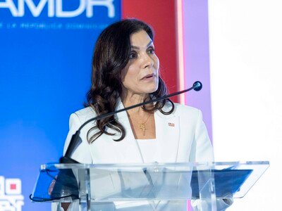  Embajadora de EE. UU. rechaza manipulación de procesos judiciales