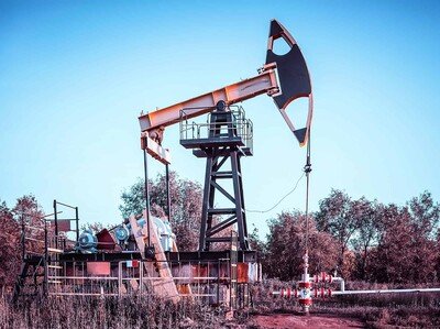  Sanciones a Irán elevan el precio del petróleo intermedio Texas