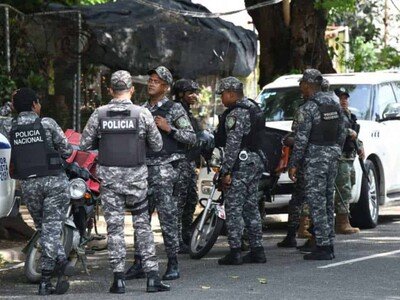  La reforma policial prohíbe revisar genitales y elimina rango de raso