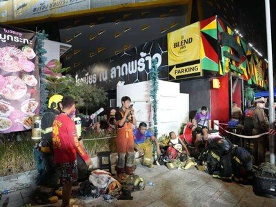  Mueren al menos 27 personas en un incendio en un pub de Bangkok