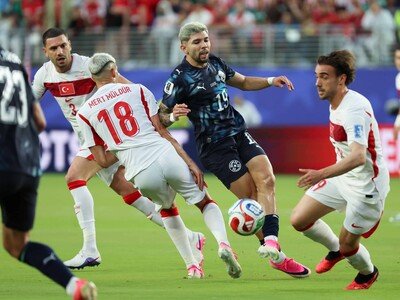  Mundial 2026: Paraguay gana con 10 por roja a Almirón