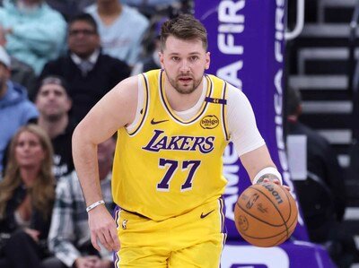  NBA: Doncic vuelve con 42 puntos en otra noche de récord de LeBron