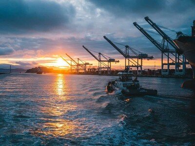  AIE: oferta de petróleo superará la demanda a fin de 2026