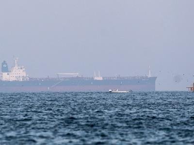  Petroleros incautados por EE.UU. llevan crudo iraní cruzan Atlántico