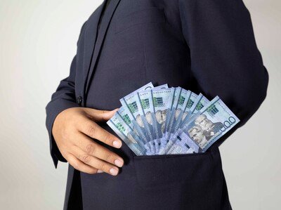  Salario promedio del sector financiero es de RD$64,320