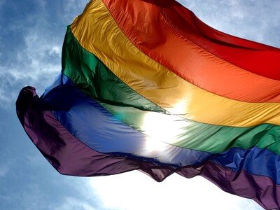  Turquía bloquea cuentas X de grupos feministas y LGBT