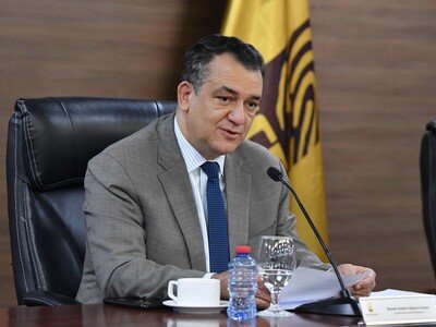  Ven exceso reglamentario en prohibición de encuestas JCE