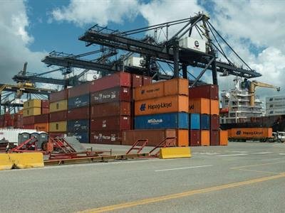  RD alcanza los US$1,400 millones en exportaciones en un mes